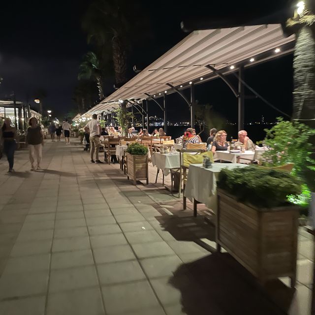 土耳其遊記 Fethiye 海邊超有情調餐廳 現場有live band