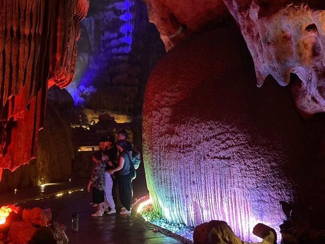 Lingshan Cave 