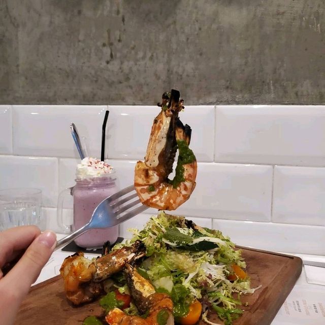  【牛扒青蛙：食肉獸又出末了】