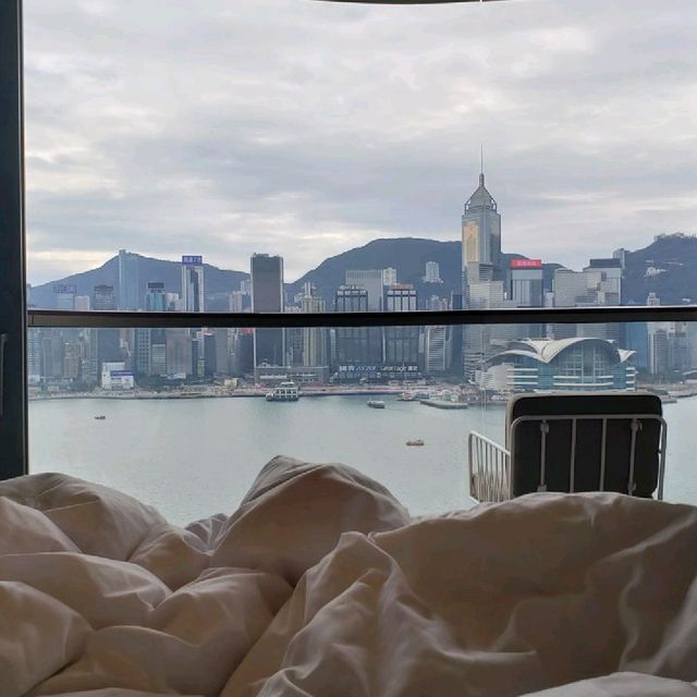 一個由不尋常既西翼大門開始