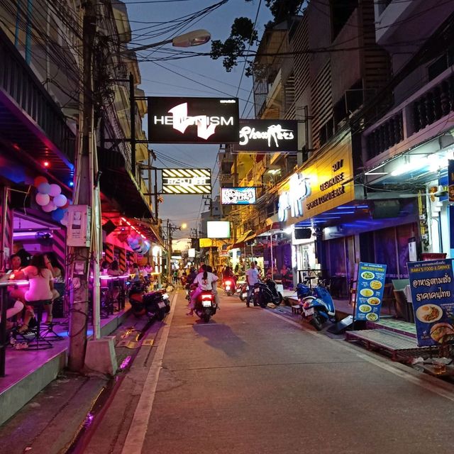 เที่ยวชมงานพลุพัทยา