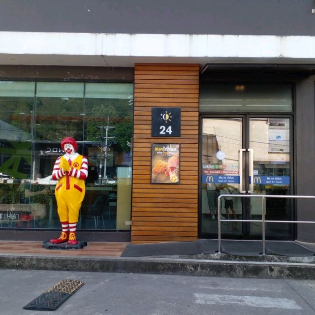 แมคโดนัล ที่กินได้ 24 ชม.ถนนบายพาส