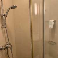 竟然～屋企冷氣機壞了～熱到爆炸～搞到幾日要住酒店～變咗staycation 