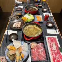 《🇯🇵日式任食和牛海鮮火鍋! 壽喜燒x最新山椒香雞湯✨》 