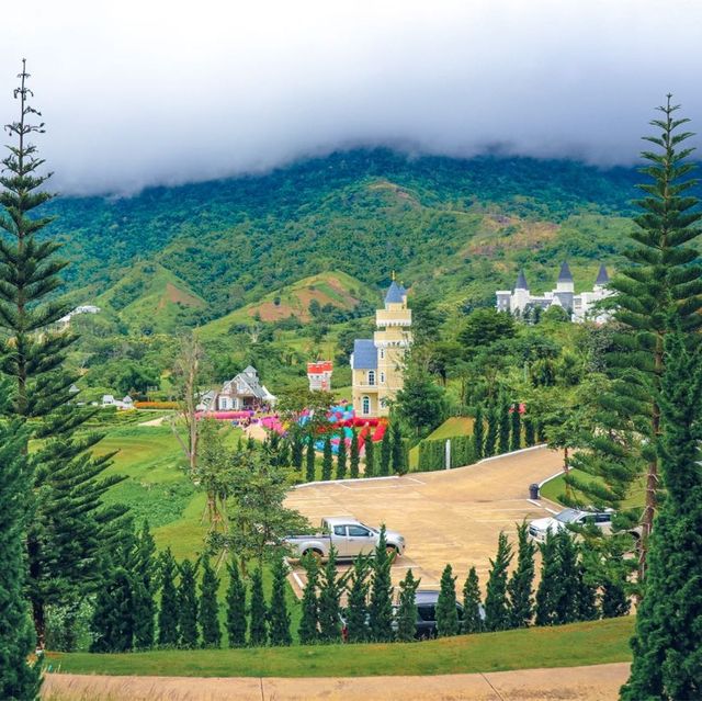 The Blue Sky Resort  ที่พักหรู บรรยากาศอังกฤษ