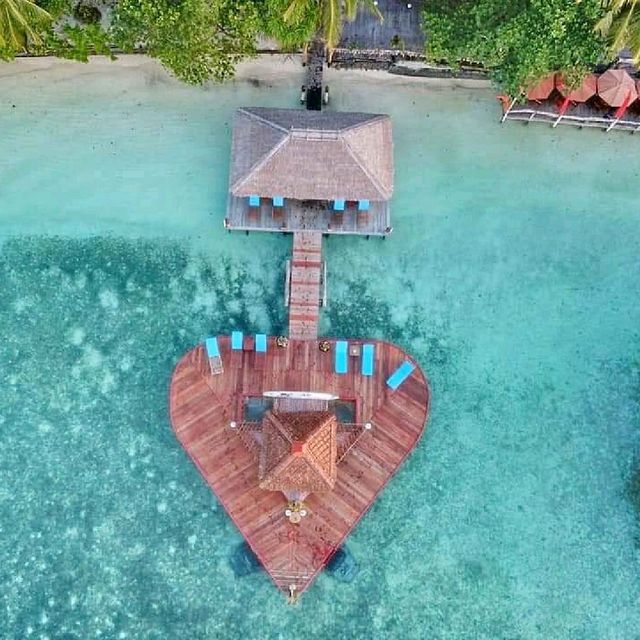 RAJA AMPAT DIVE LODGE