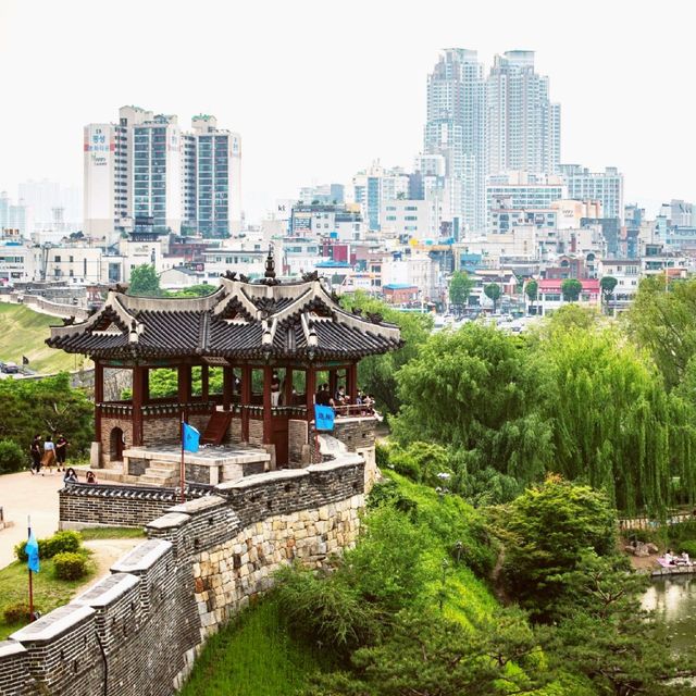 낮과 밤, 다른 매력을 가진 수원화성
