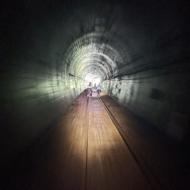 廃線の上を自転車で漕ぎまくる！ガッタンゴー！
