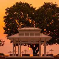 DEVASOM HUA HIN RESORT รุ่งสางทะเลตะวันออก