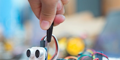 Young Makers Studio - Lego Robotics & Coding Camp (Ages 8+) | 3000 Argyle Rd