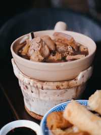 【#尖沙咀美食：望海景嘆肉骨茶🍲✨】