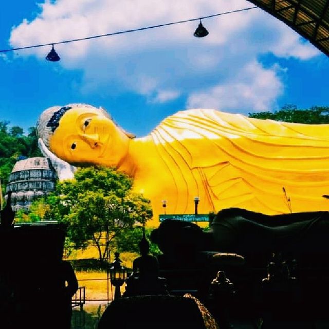 วัดป่าสว่างบุญ เจดีย์องค์ประธาน