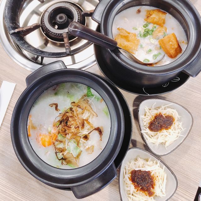 新鮮又美味的粥品🤤😋 Twelve Basket Congee Hot Pot Sun Yat-Sen 十二籃粥火鍋 逸仙店