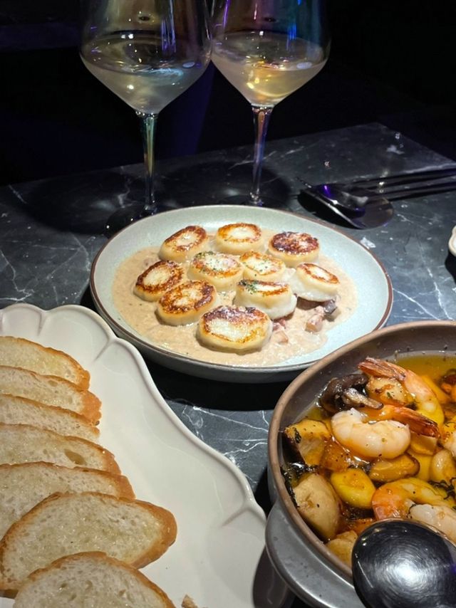 가로수길와인바::뇨끼가 맛잇는 분위기 좋은 와인바 코르바니W