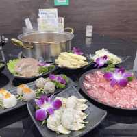 新鮮食材雞煲火鍋