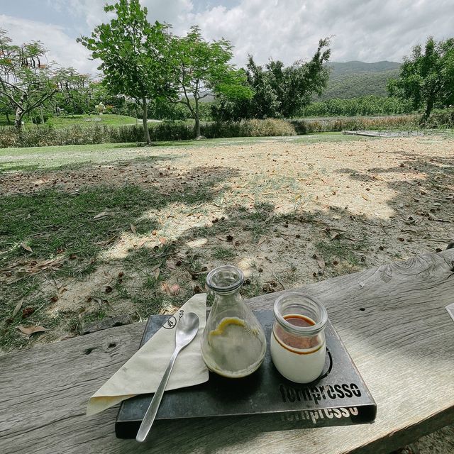 Frenpresso at lake - คาเฟ่บรรยากาศสงบติดทะเลสาบ