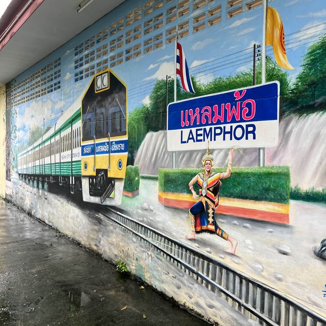 Catch new and local Thai murals here 