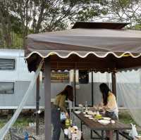 新竹內灣｜免裝備美式拖車 露營初體驗 威尼斯露營車