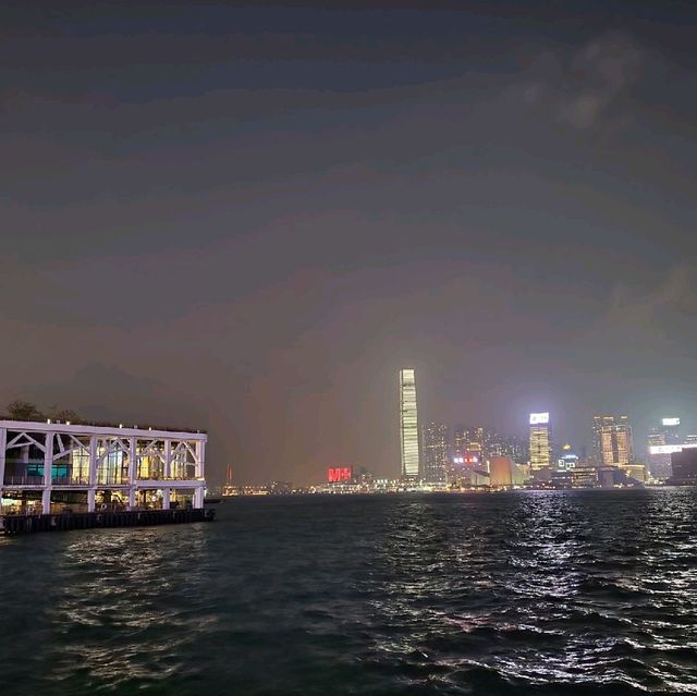 夜遊灣仔海濱