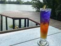 RiverBreeze Cafe : Cafe|Bar|Rive