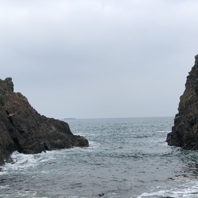 Tung Lung Chau: Beach, Rock Carving, Campsite, and Fort in One!  Tung Lung Chau: Beach, Rock Carving, Campsite, and Fort in One!