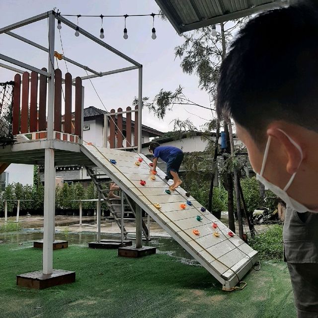 방콕 실외/실내 모두 구비한 키즈카페 +.+ Children Cafe and Playground