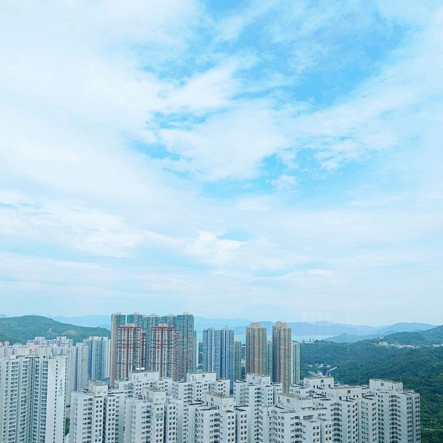 四十七樓頂樓 , 睥視全東九龍西餐廳 , 嘆午餐！
