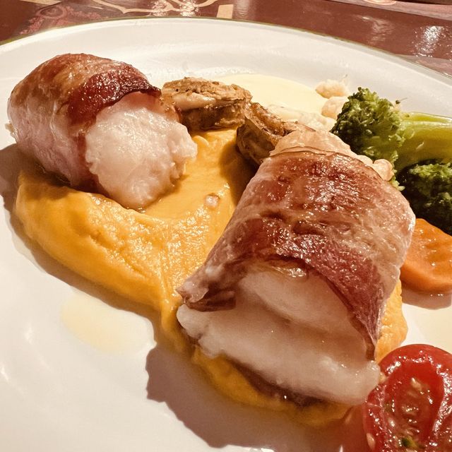 香港迪士尼樂園 《大冒險家餐廳》