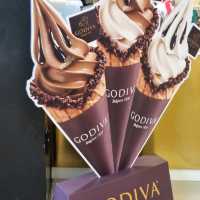 Godiva Cafe Christmas 🎄 Collection 