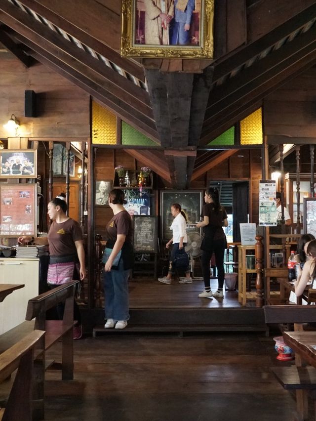 มาเที่ยวเชียงใหม่ ต้องกินอาหารเหนือร้านนี้!!