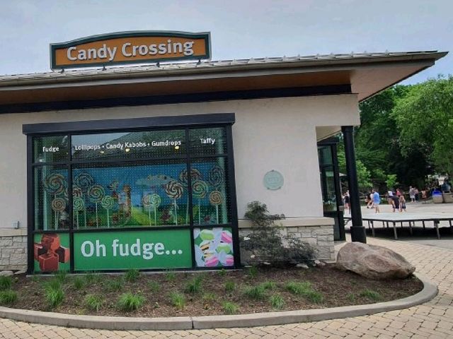 St. Louis Zoo (Candy Crossing)