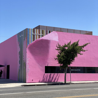 Melrose Avenue Hot Place, Paul Smith Pink Wall!