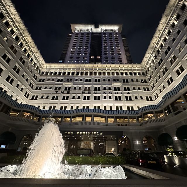 📍香港半島酒店住宿體驗｜住進近百年歷史的一級歷史建築裡｜飽覽維港景色。享受羅馬宮廷風格游泳池
