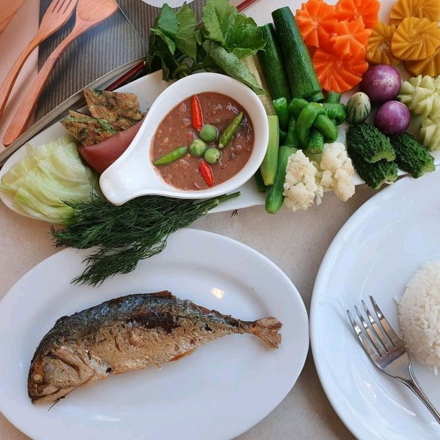 ร้านบ้านรับรอง อาหารอร่อย ซอย ศรีนครินทร์ 55