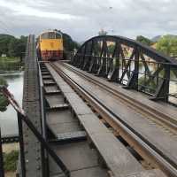 สะพานข้ามแม่น้ำแคว กาญจนบุรี