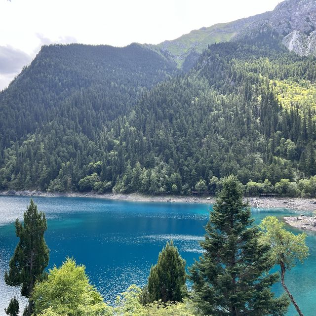 The beauty of Jiuzhaigou