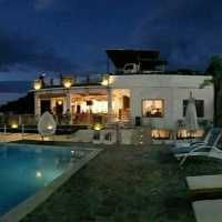 La Cecile Hotel & Cafe
