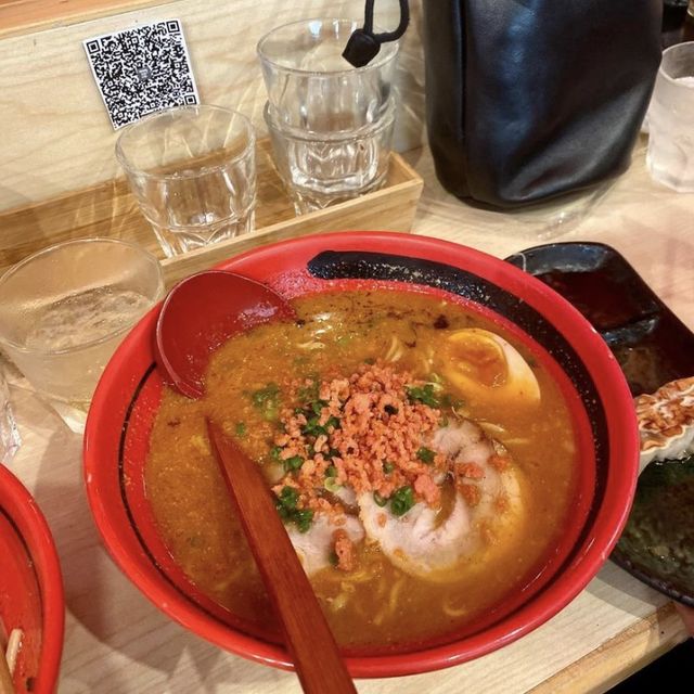 日本🇯🇵過江龍招牌蝦湯拉麵🍜 排曬長龍