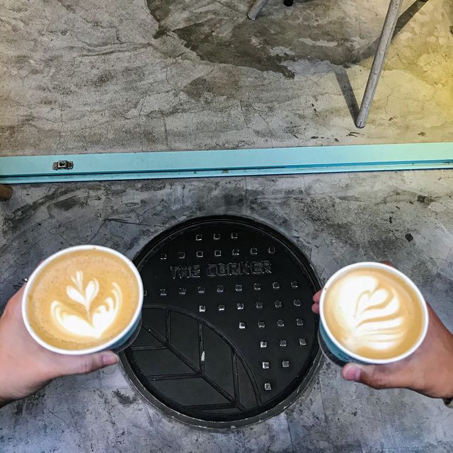 順着咖啡香氣來到yellow corner coffee💛