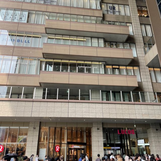 大阪　アトリウム広場