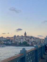 그림같은 풍경을 감상할 수 있는 갈라타 다리🌉