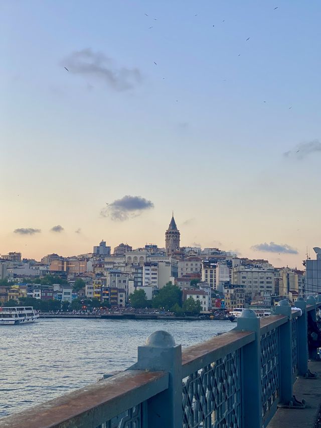 그림같은 풍경을 감상할 수 있는 갈라타 다리🌉