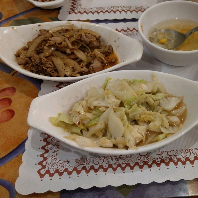 【台南遊記】肉爆多-花語鐵板燒🤤，學區平價鐵板燒😊