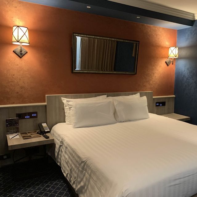 📍曼谷2022新酒店。The Coach Boutique Hotel Sukhumvit 14。