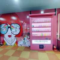 Take lots of photo @ Color Pool Museum 