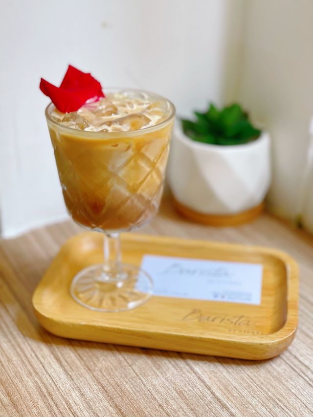 中環🌹玫瑰花打卡Cafe
