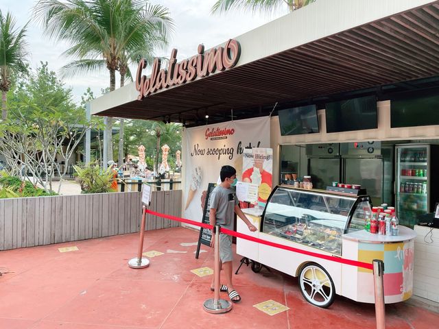 Ice cream after a hot day at the beach