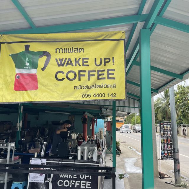 แวะกินกาแฟหม้อต้มสไตล์อิตาลีระหว่างทางไปวัดไร่ขิง
