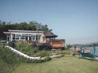 Cafe De River