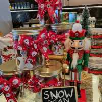 cake shop @ Holiday Inn JBCC